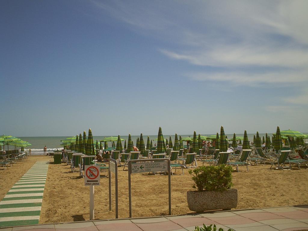 Hotel Danubio Lido di Jesolo Exterior foto